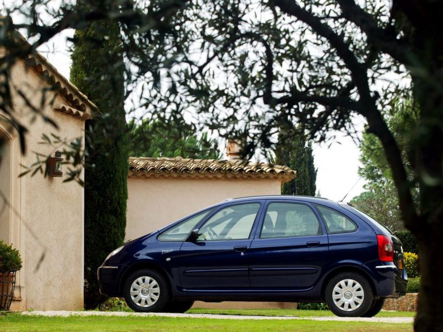  Citroen Xsara Picasso 2004 года  (фото 12 из 16)